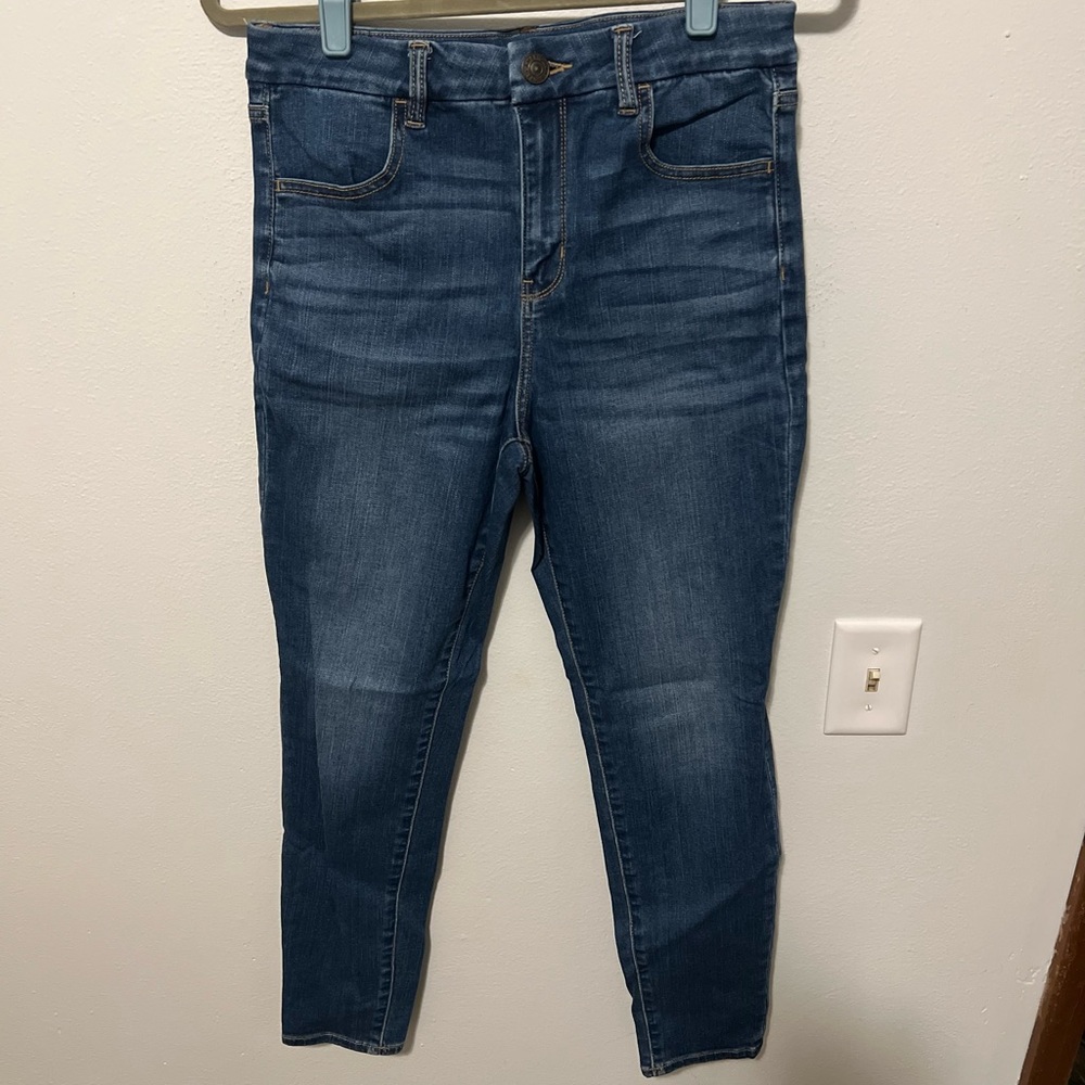 American Eagle Women’s Curvy High Rise Jean